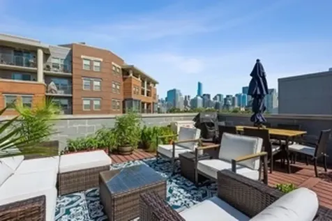 1008 North Larrabee Street Chicago IL 60610