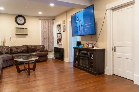 265 Slade Avenue Elgin IL 60120