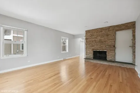 2490 Green Bay Road Highland Park IL 60035