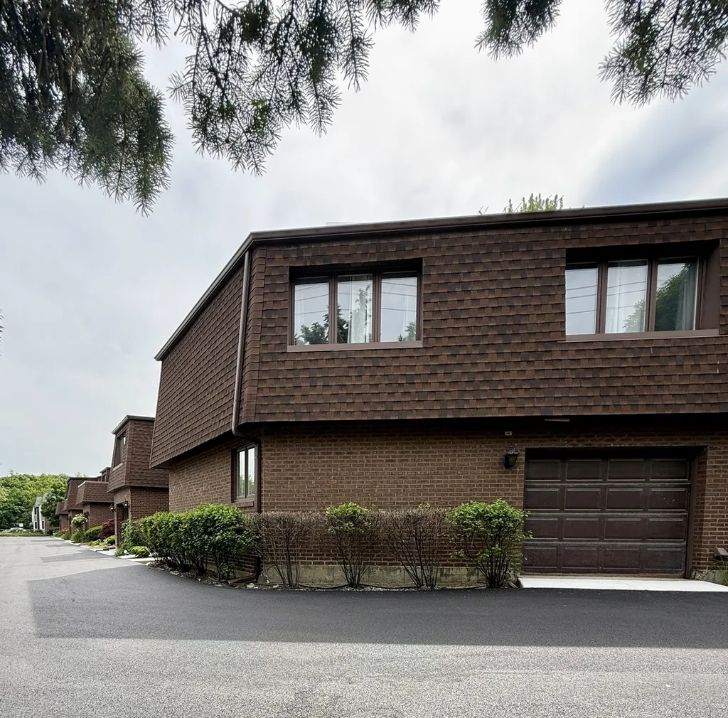 414 South Dee Road Park Ridge IL 60068