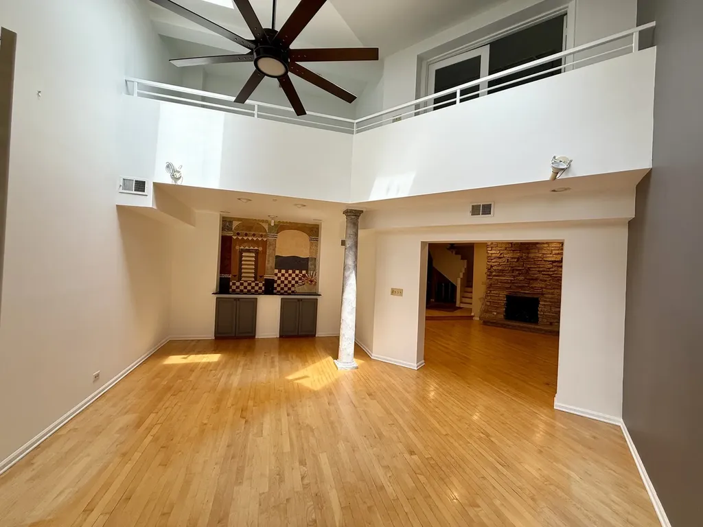 414 South Dee Road Park Ridge IL 60068