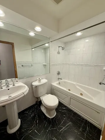 414 South Dee Road Park Ridge IL 60068