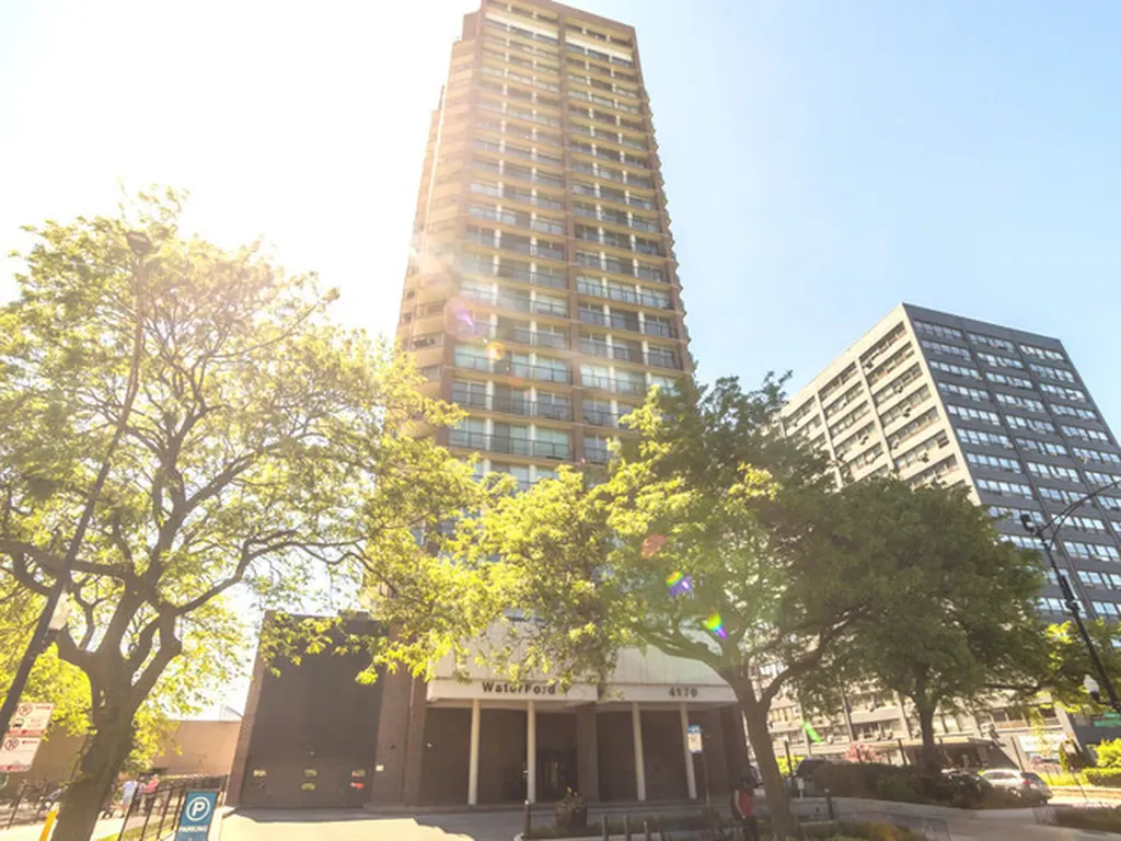 4170 North Marine Drive Chicago IL 60613