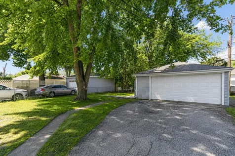 1607 Glenwood Avenue Joliet IL 60435