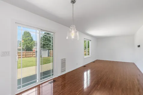1 Marie Court South Elgin IL 60177