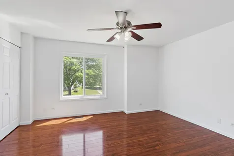 1 Marie Court South Elgin IL 60177