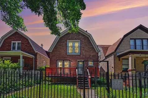 850 North Keystone Avenue Chicago IL 60651