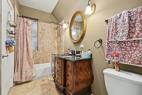 850 North Keystone Avenue Chicago IL 60651
