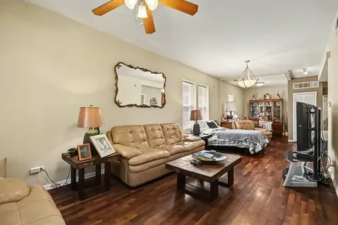 850 North Keystone Avenue Chicago IL 60651