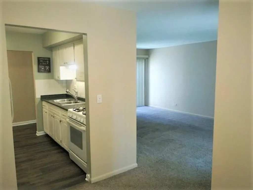 2275 Country Club Drive Woodridge IL 60517
