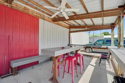 112 E Garfield Avenue Cissna Park IL 60924