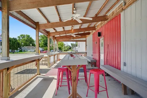 112 E Garfield Avenue Cissna Park IL 60924