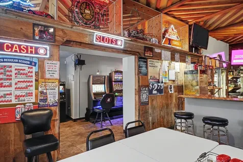112 E Garfield Avenue Cissna Park IL 60924