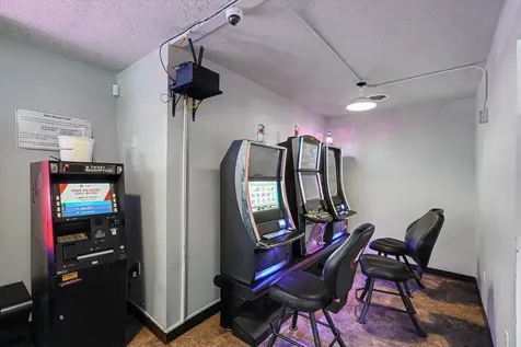 112 E Garfield Avenue Cissna Park IL 60924