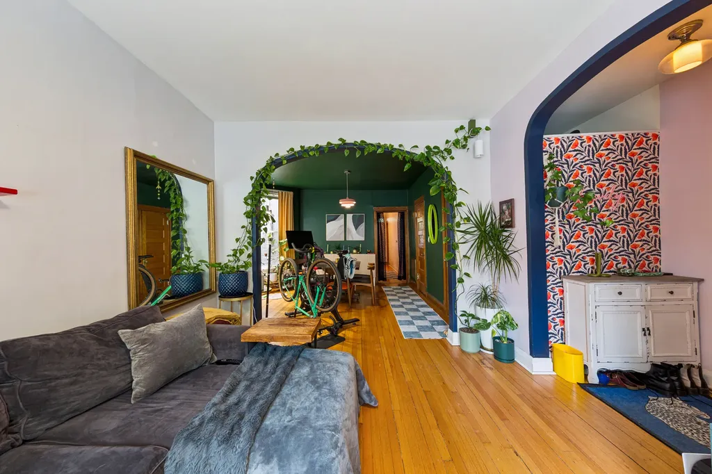 2434 North Albany Avenue Chicago IL 60647