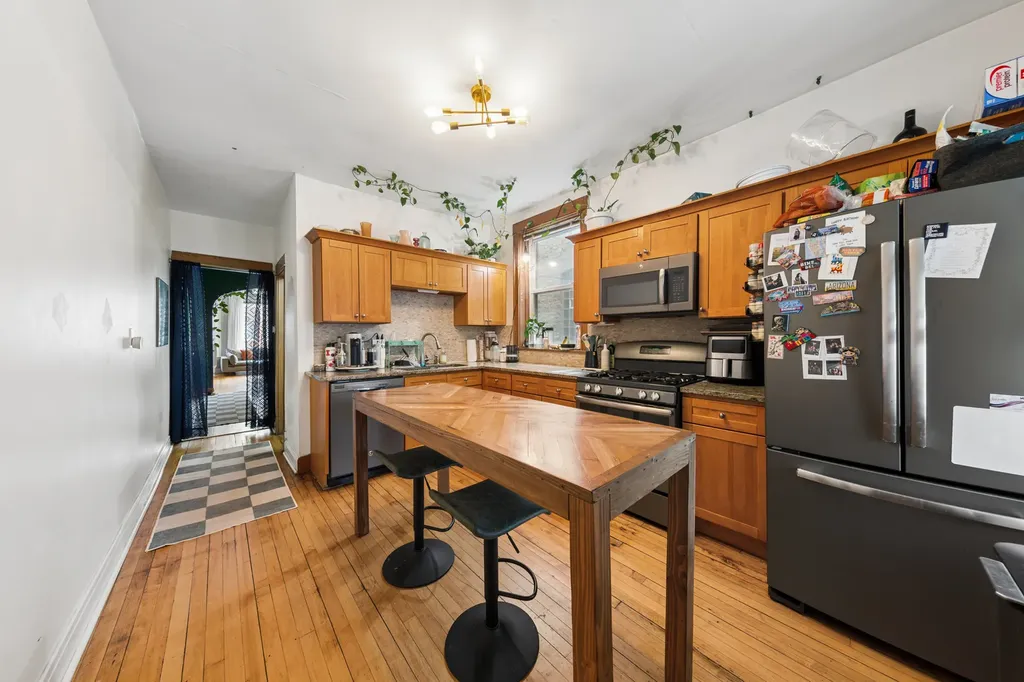 2434 North Albany Avenue Chicago IL 60647