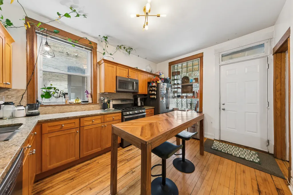 2434 North Albany Avenue Chicago IL 60647