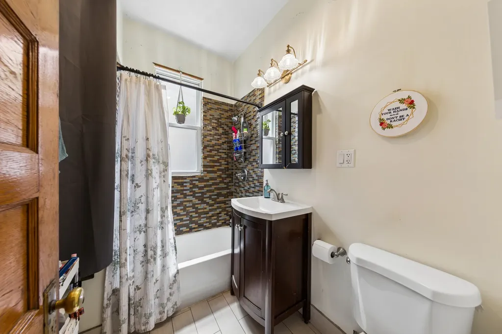 2434 North Albany Avenue Chicago IL 60647