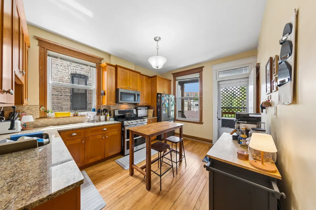 2434 North Albany Avenue Chicago IL 60647
