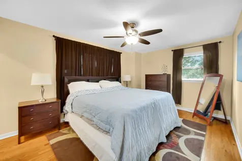 1105 North Hemlock Lane Mount Prospect IL 60056