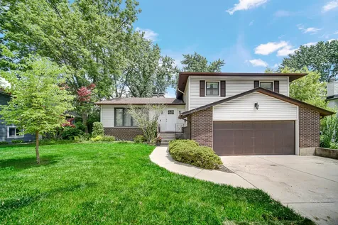 1105 North Hemlock Lane Mount Prospect IL 60056