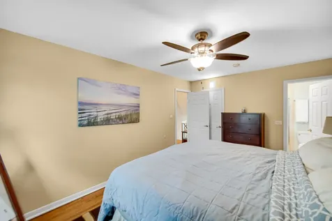 1105 North Hemlock Lane Mount Prospect IL 60056