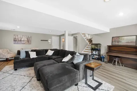 1105 North Hemlock Lane Mount Prospect IL 60056