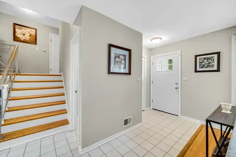 1105 North Hemlock Lane Mount Prospect IL 60056