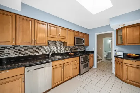 1105 North Hemlock Lane Mount Prospect IL 60056