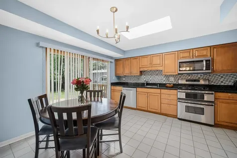 1105 North Hemlock Lane Mount Prospect IL 60056
