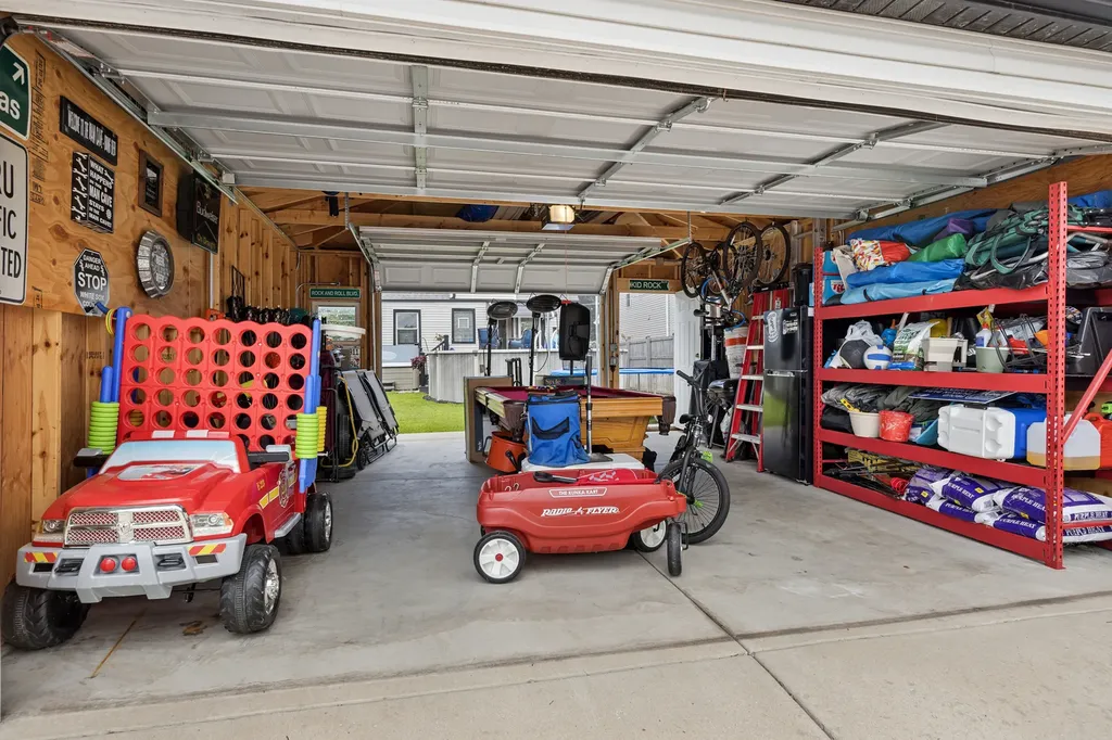 3933 West 85th Place Chicago IL 60652