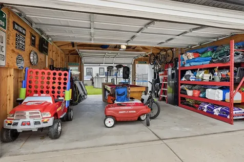 3933 West 85th Place Chicago IL 60652