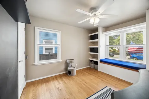 3933 West 85th Place Chicago IL 60652