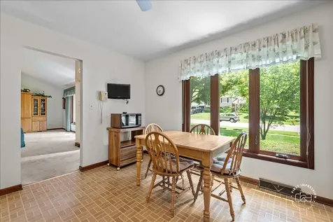 421 Kickapoo Avenue Batavia IL 60510
