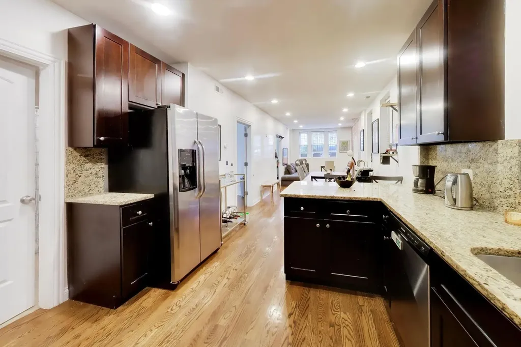 2441 West Augusta Boulevard Chicago IL 60622