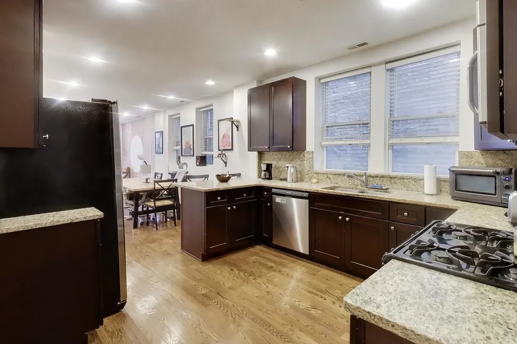 2441 West Augusta Boulevard Chicago IL 60622
