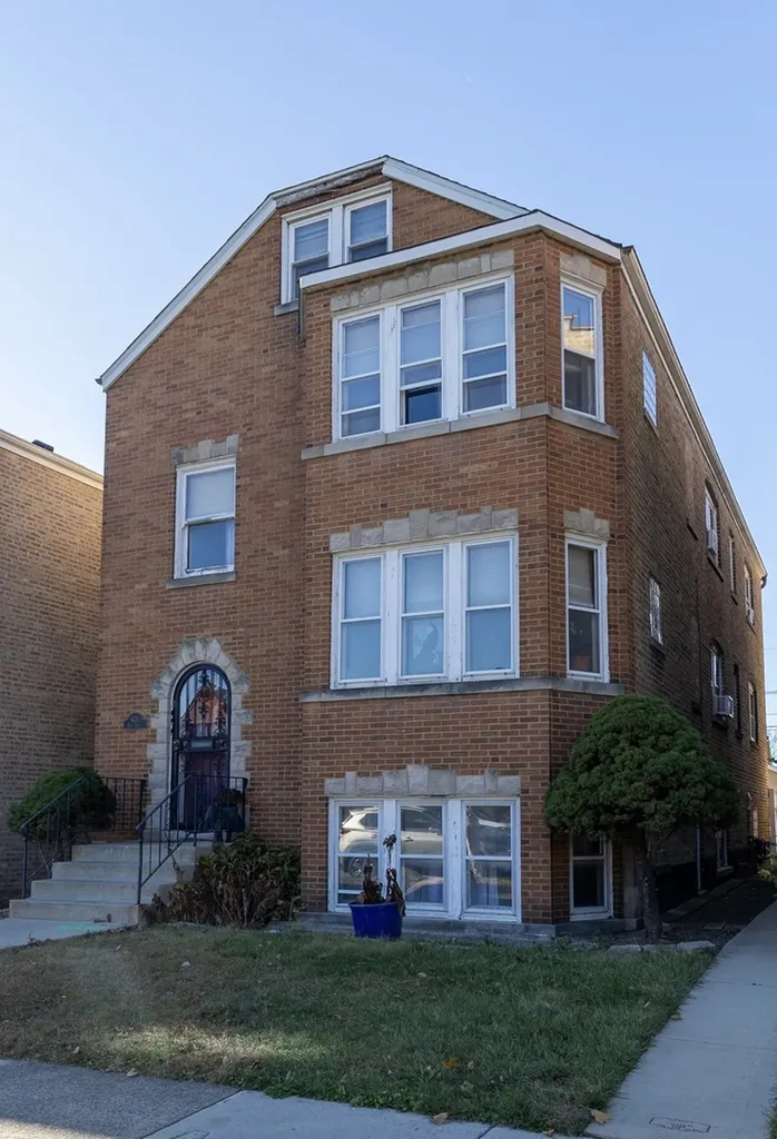 1626 South Home Avenue Berwyn IL 60402