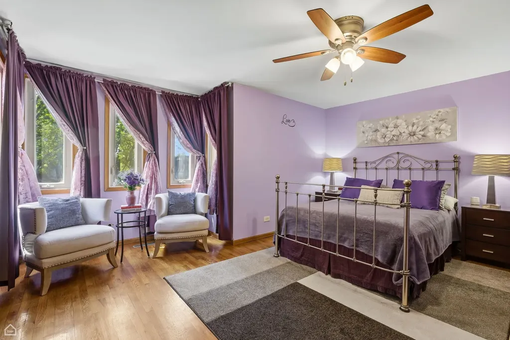 2733 South Michigan Avenue Chicago IL 60616