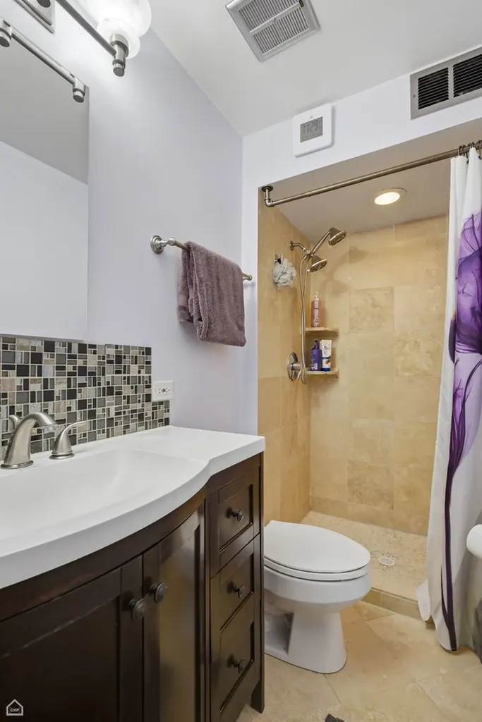 2733 South Michigan Avenue Chicago IL 60616