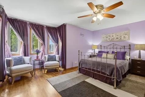 2733 South Michigan Avenue Chicago IL 60616