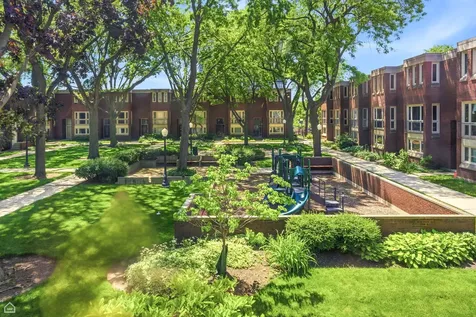 2733 South Michigan Avenue Chicago IL 60616