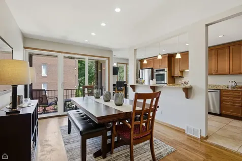 2733 South Michigan Avenue Chicago IL 60616