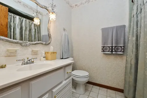9346 South 55th Avenue Oak Lawn IL 60453