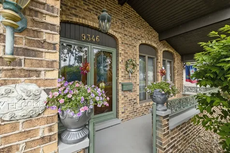 9346 South 55th Avenue Oak Lawn IL 60453