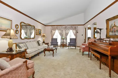 9346 South 55th Avenue Oak Lawn IL 60453