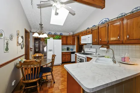 9346 South 55th Avenue Oak Lawn IL 60453