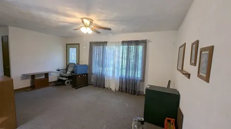 521 12TH Street Erie IL 61250