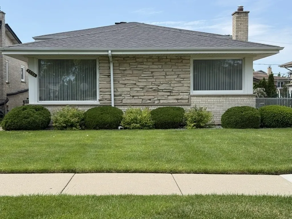 8506 North Clifton Avenue Niles IL 60714