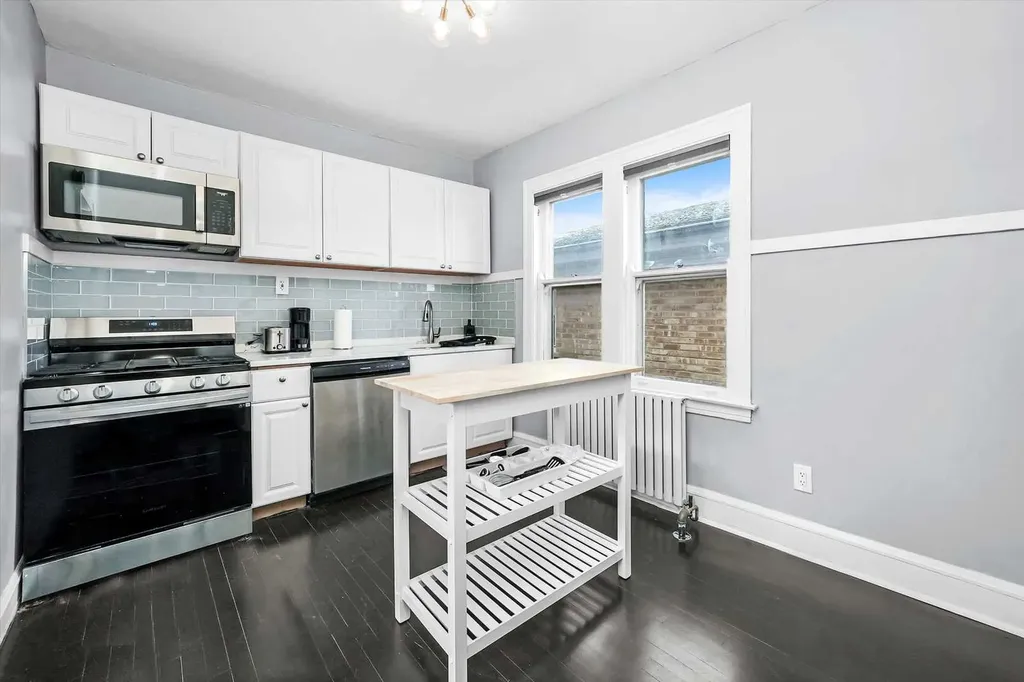 6029 North Austin Avenue Chicago IL 60646
