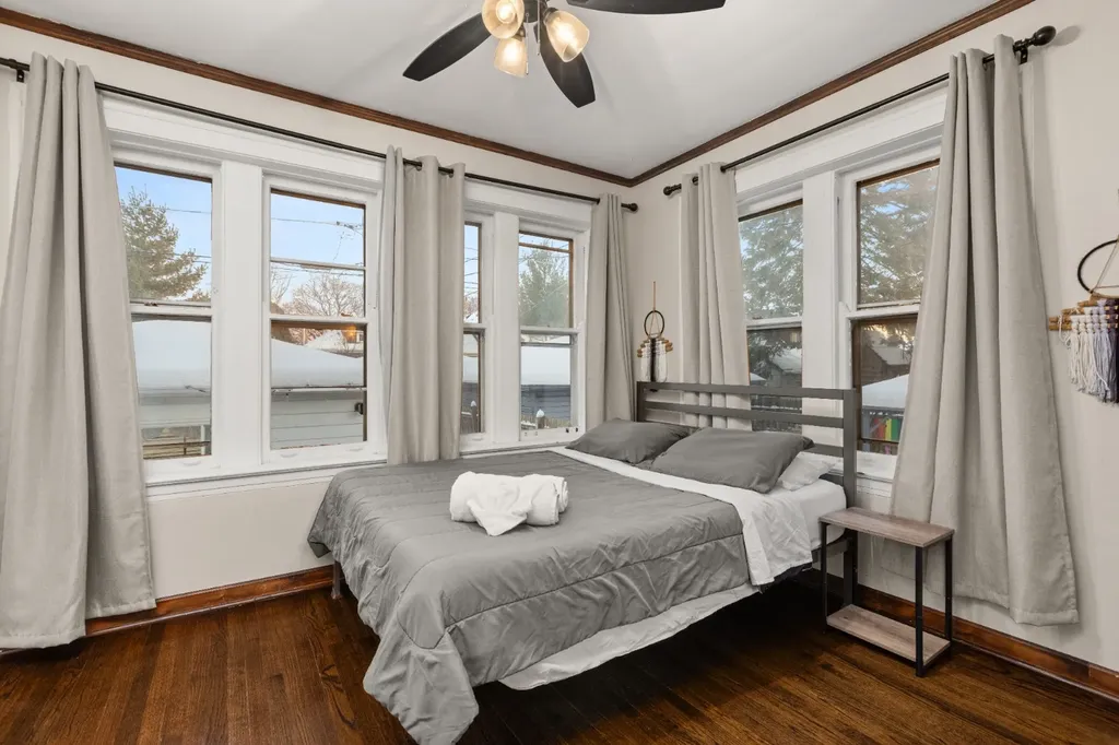 6029 North Austin Avenue Chicago IL 60646